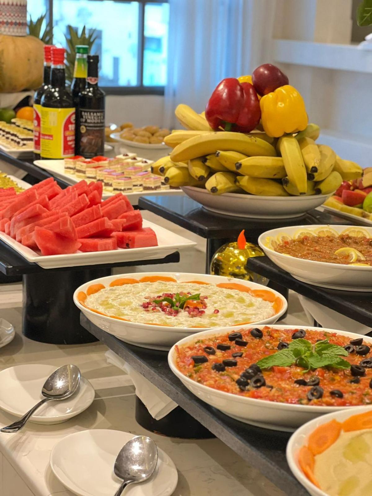 The Plaza Hotel & Resort Салала Экстерьер фото