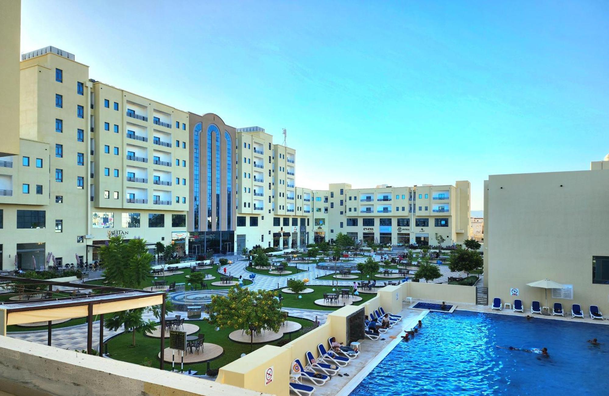 The Plaza Hotel & Resort Салала Экстерьер фото